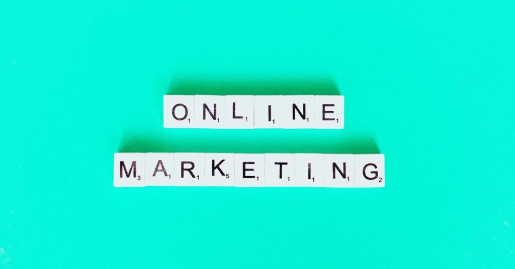 Infographic over tandarts marketing strategieën inclusief SEO, contentmarketing en social media voor mondzorgpraktijken
