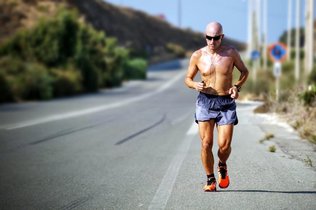 Sportfysiotherapie behandeling voor kniepijn na hardlopen met gericht herstelplan