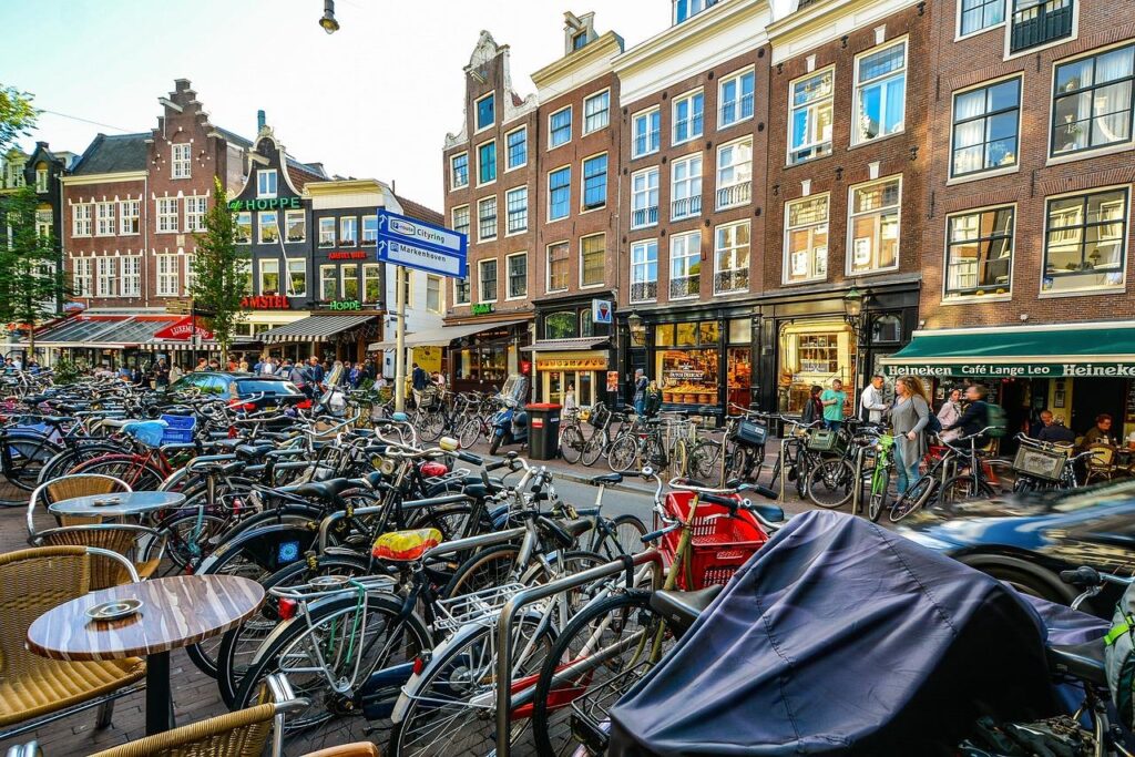 Amstelstede Makelaardij kantoor taxatie Amstelveen - professionele waardebepaling bedrijfsruimtes