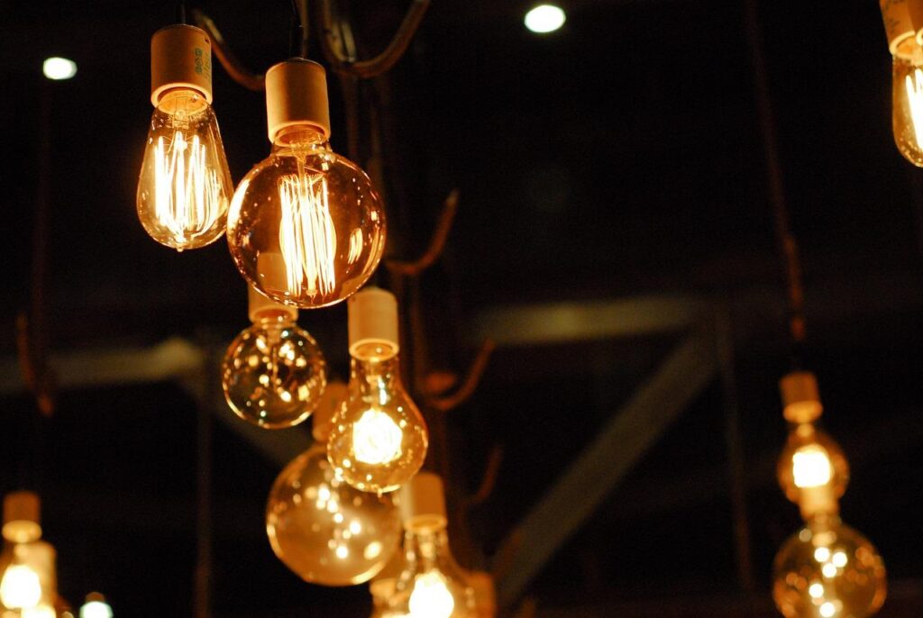 Informatie over stroomstoring in Eindhoven met noodvoorbereiding tips en gevolgen voor huishoudens en bedrijven